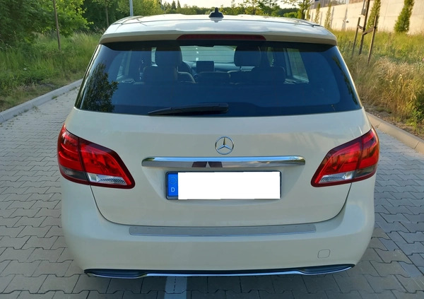 Mercedes-Benz Klasa B cena 26900 przebieg: 380000, rok produkcji 2015 z Szczecin małe 436